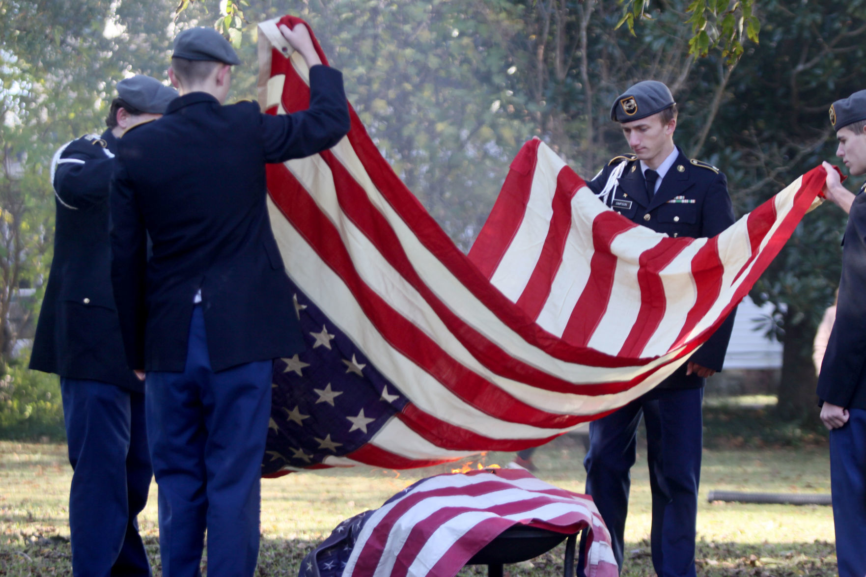 PHOTOS: DAR holds Veterans Day ceremony
